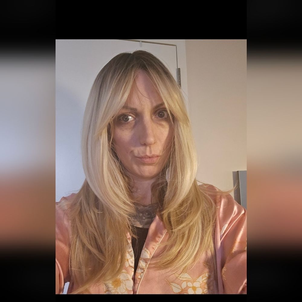 Wig 24" Ombre Blonde